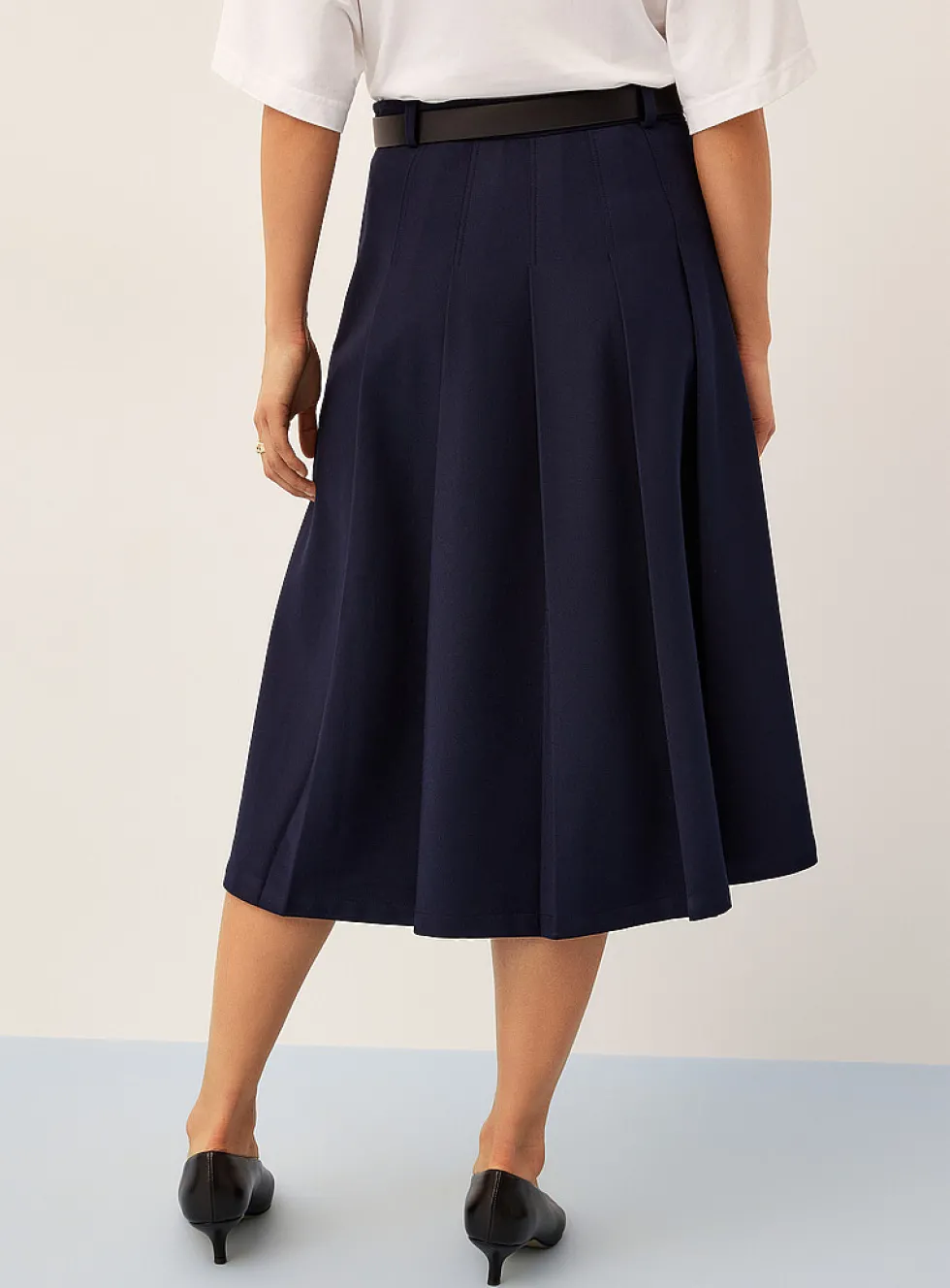 Pleated belted flared skirt