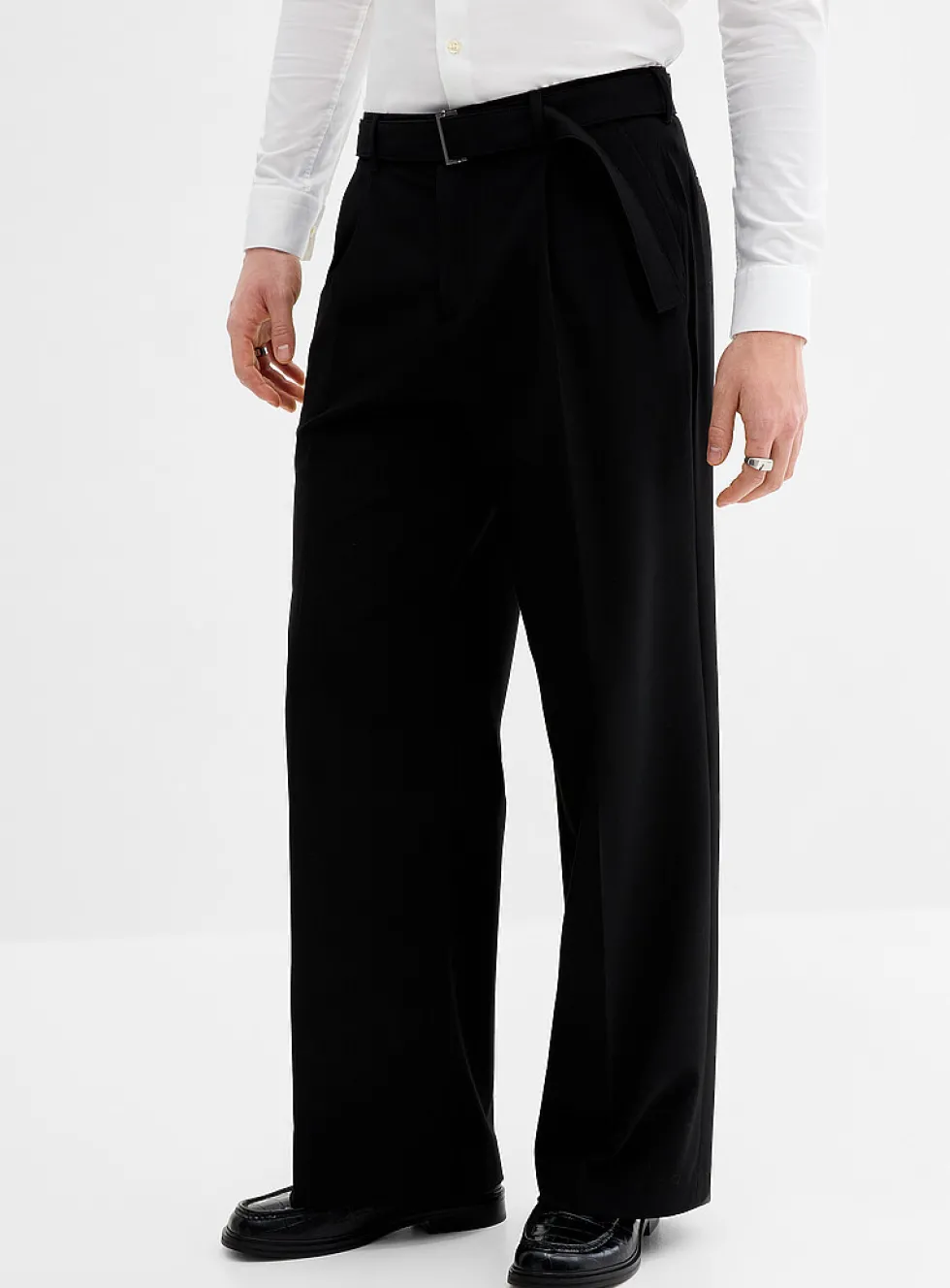 Pleated belted pant