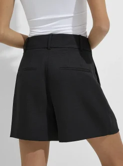 Pleated piqué short