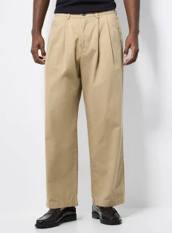 Pleated wide-leg chinos