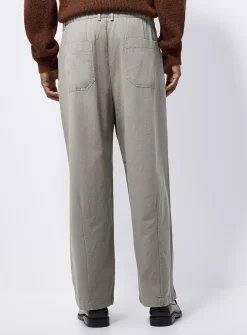 Pleated wide-leg chinos