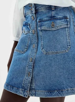 Pockets buttoned denim skirt