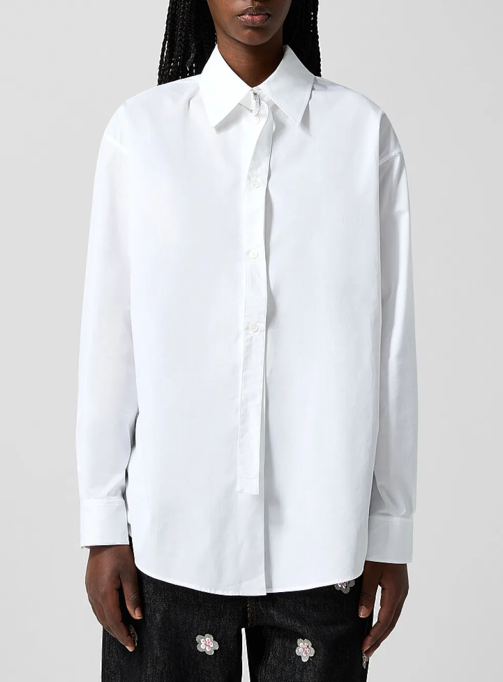 Poplin buckle tie-neck shirt