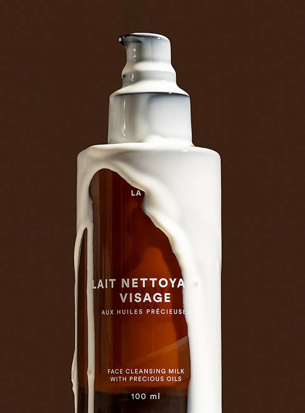 Precious oils cleansing milk