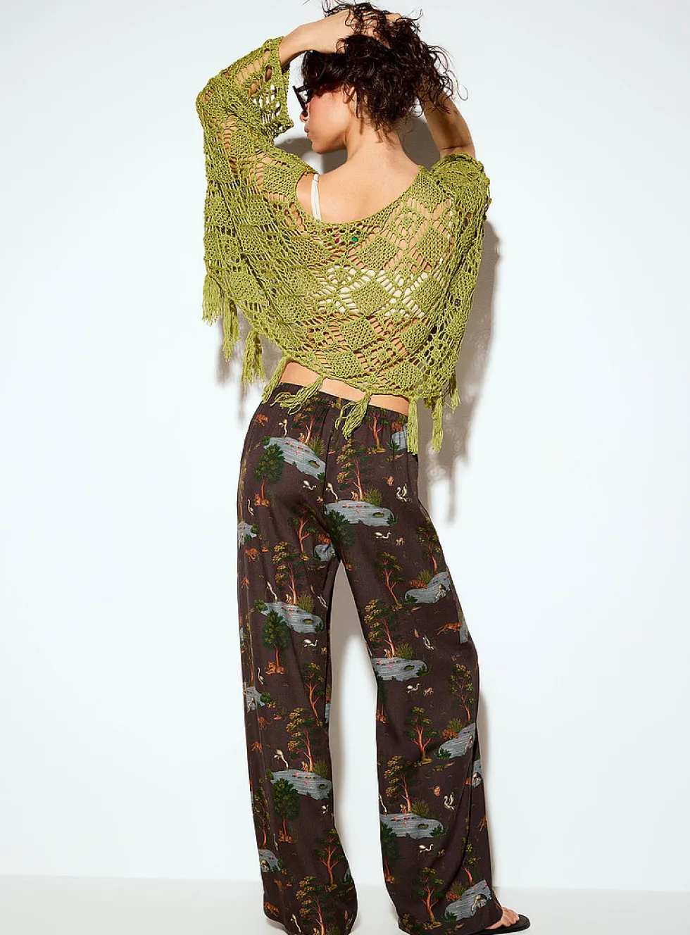 Printed drawstring-waist wide-leg pant