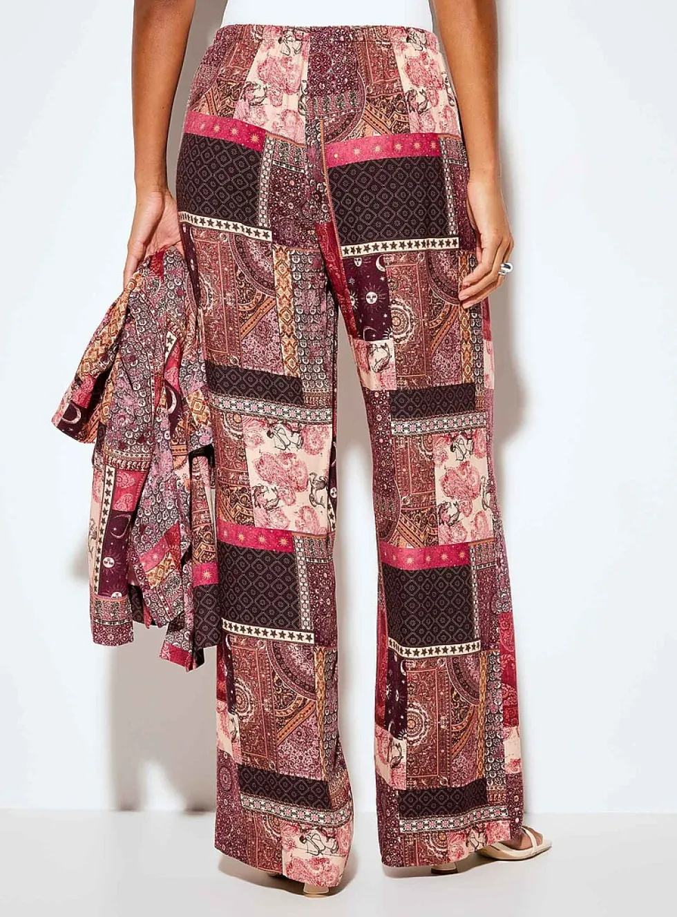 Printed drawstring-waist wide-leg pant