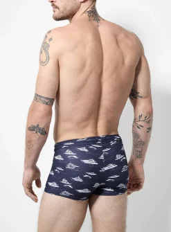 Printed fitted swim trunk