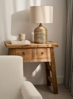 Rattan base table lamp