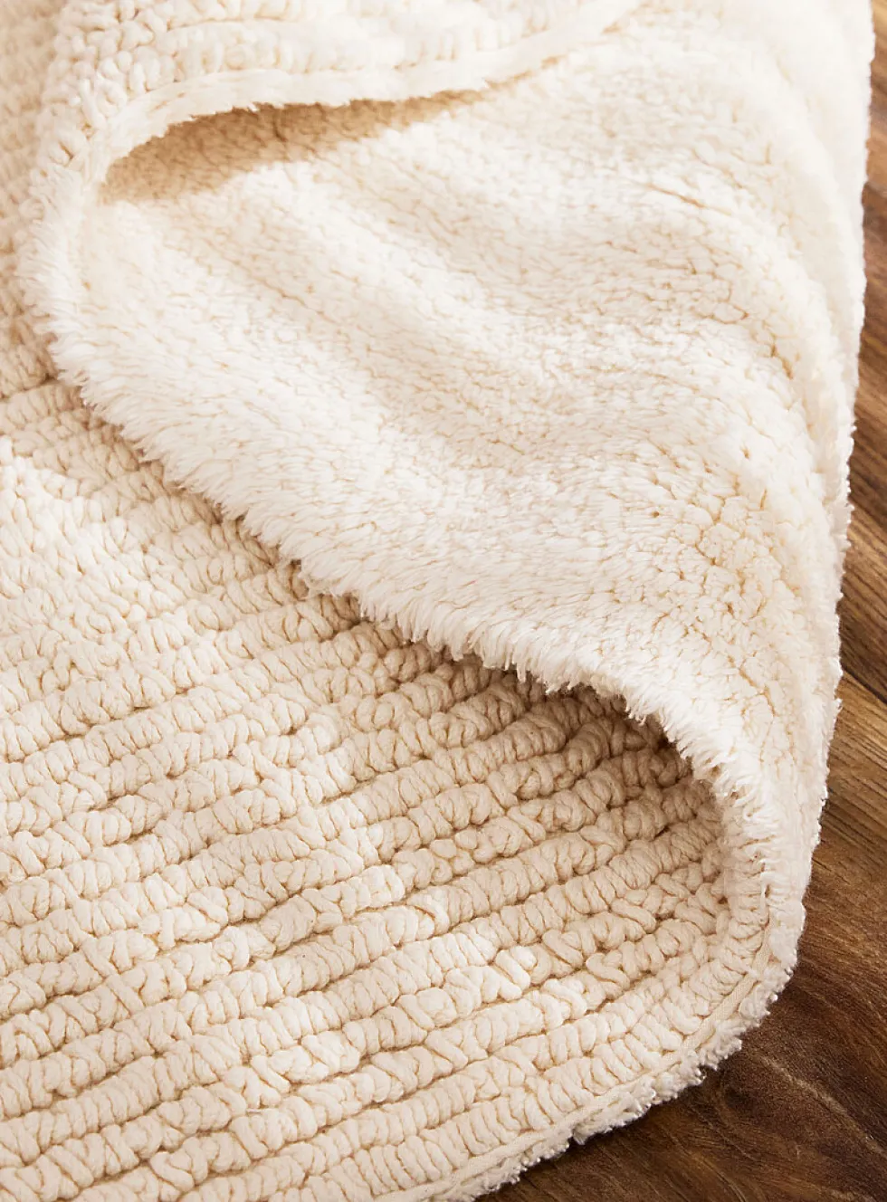 Rectangular reversible bath mat
