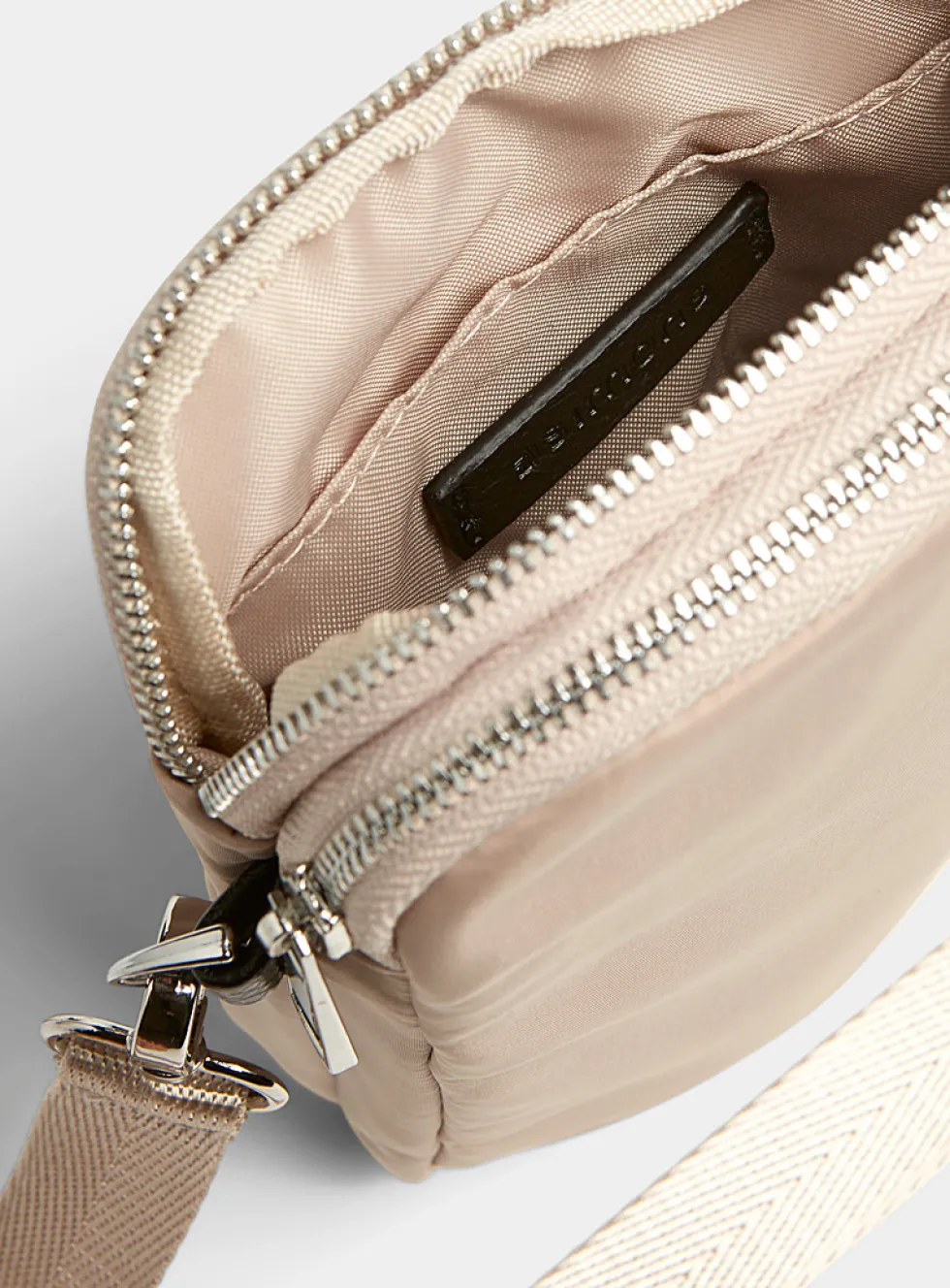 Recycled polyester phone clutch