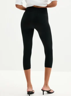 Ribbed-waist stretch capri legging