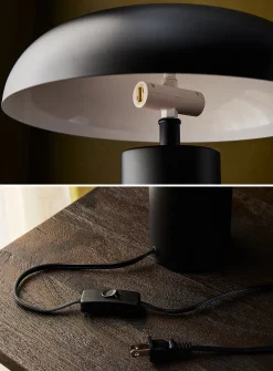 Round metal table lamp