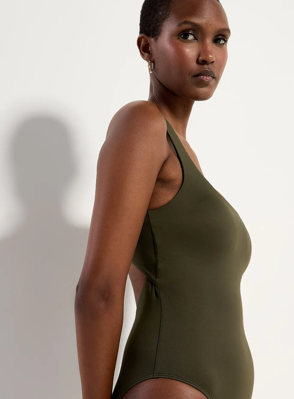 Rounded neckline one-piece