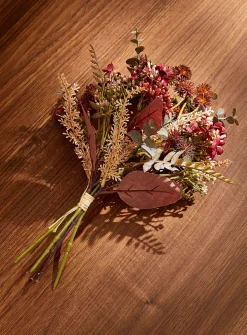 Ruby-coloured bouquet