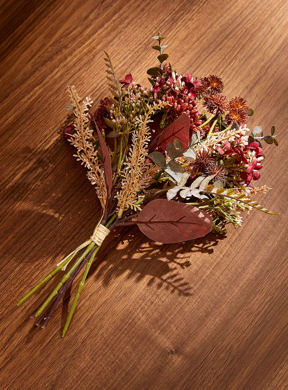 Ruby-coloured bouquet