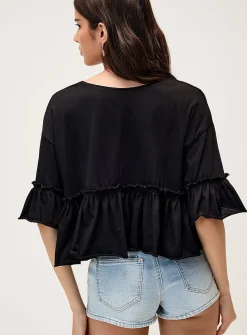 Ruffled bohemian T-shirt