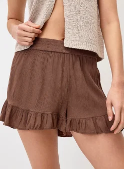 Ruffled elastic-waist mini short