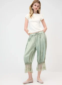 Satiny crinkled-finish bloomer pant