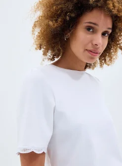 Scalloped puff sleeves relaxed T-shirt