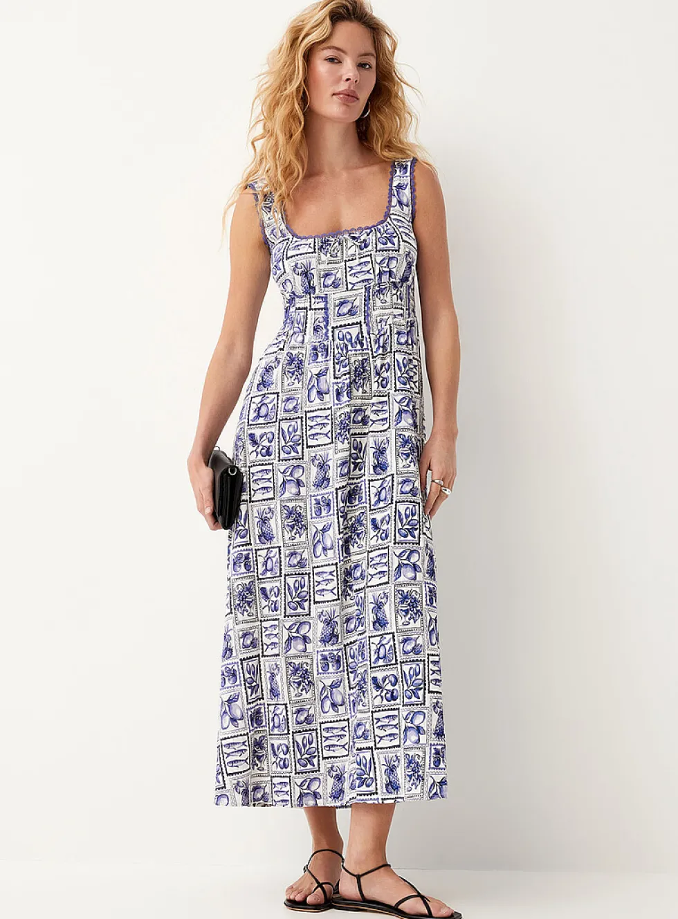 Scalloped square neckline bustier midi dress