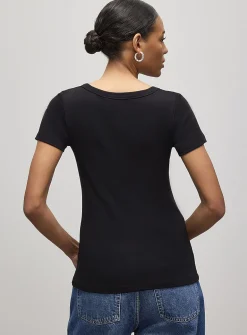 Scoop-neck fitted T-shirt