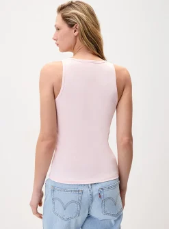 Scoop-neck slim-fit tank