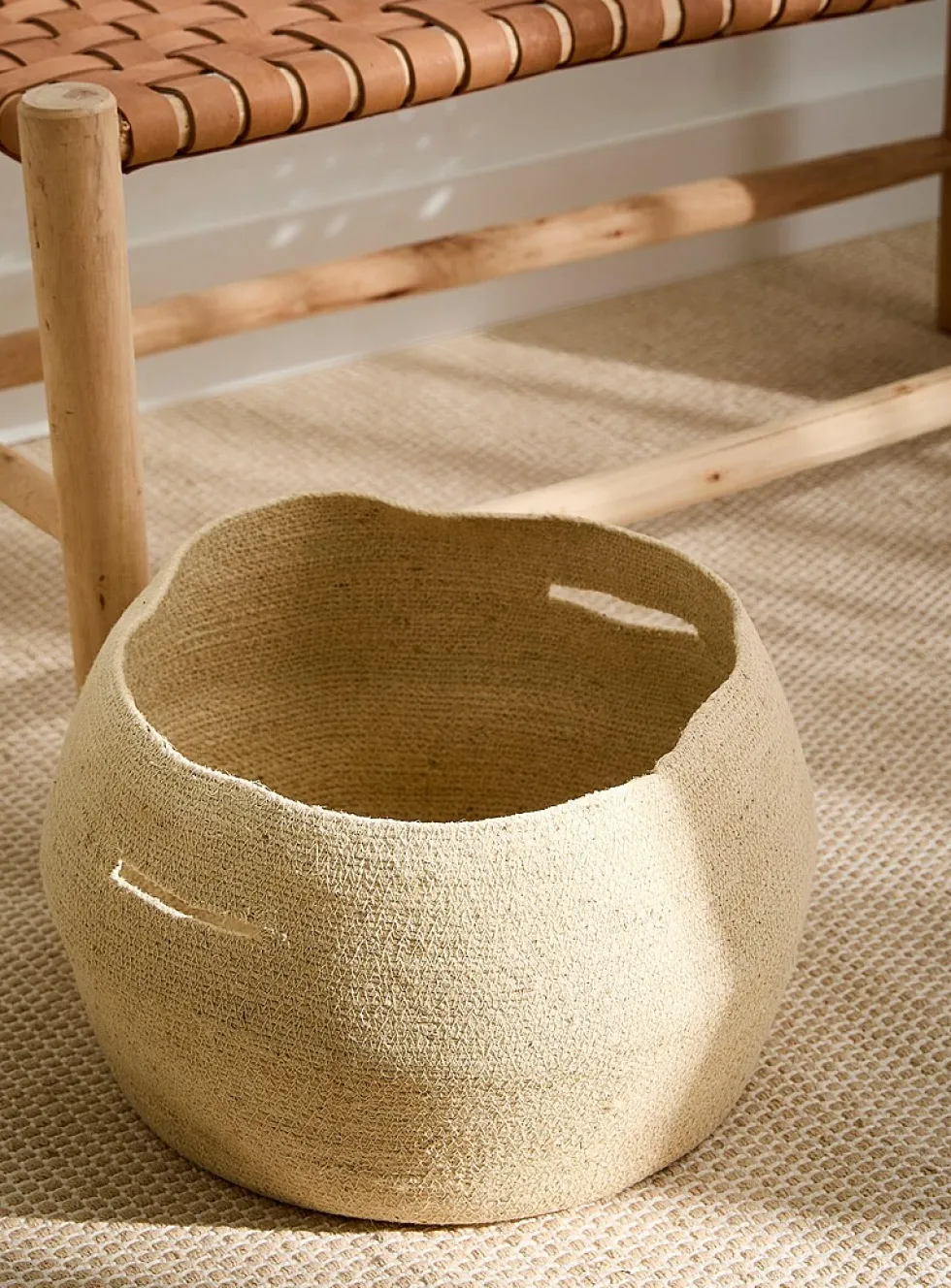 Seagrass split handles round basket