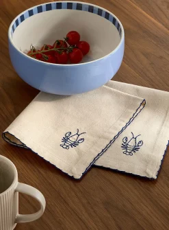 Sea's bounty embroidered napkin