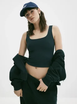 Second-skin square-neck cropped cami
