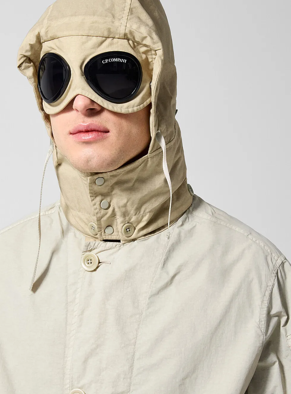 Sewn in goggles long Flatt Nylon parka