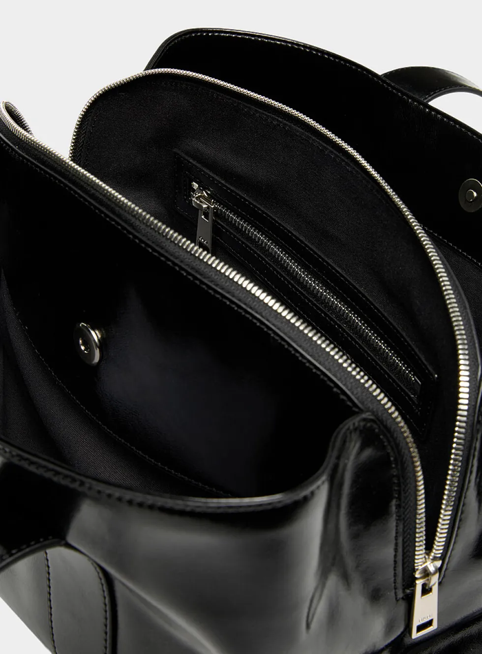 Shell Duffel glossy leather shoulder bag