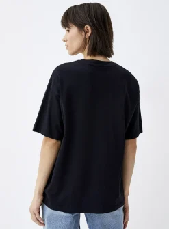 Short-sleeve crew-neck tee
