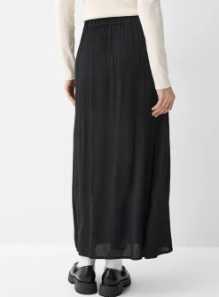 Side-slit textured crepe maxi skirt