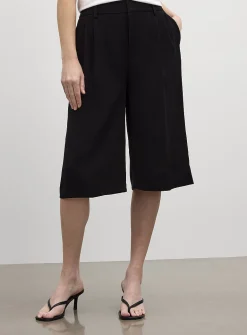 Silky pleated long Bermuda short
