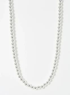 Silver beaded necklace