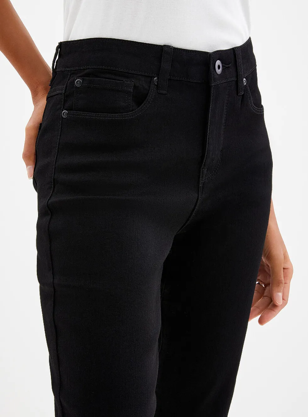 Sleek stretch jean