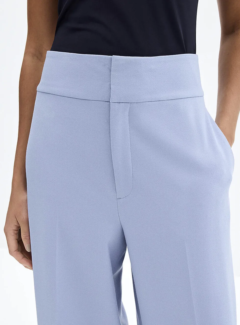 Sleek-waist stretch crepe pant