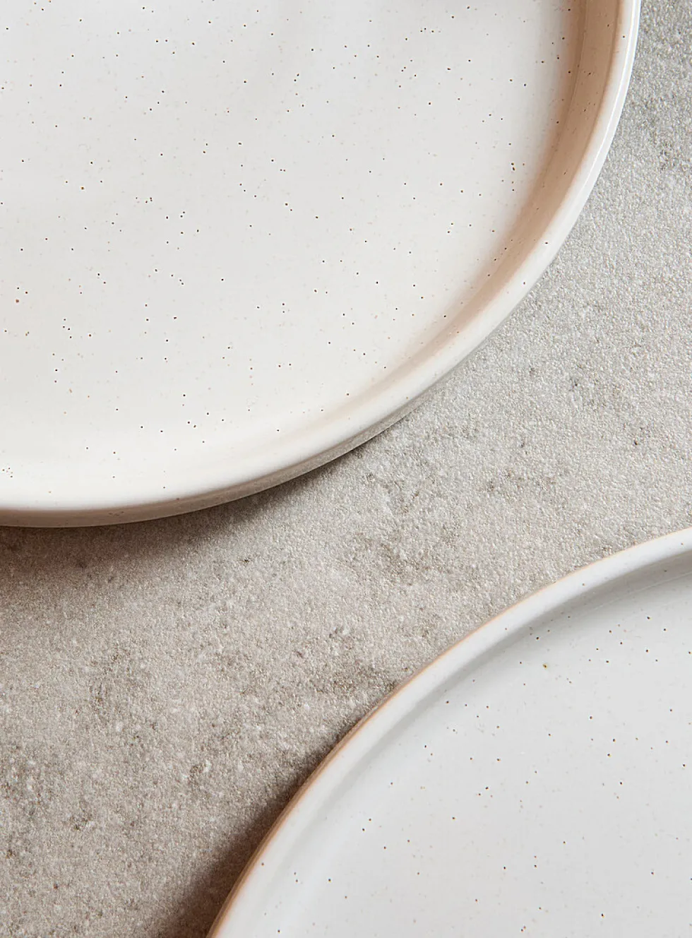 Slightly speckled small plate