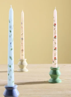 Small flowers elongated candles