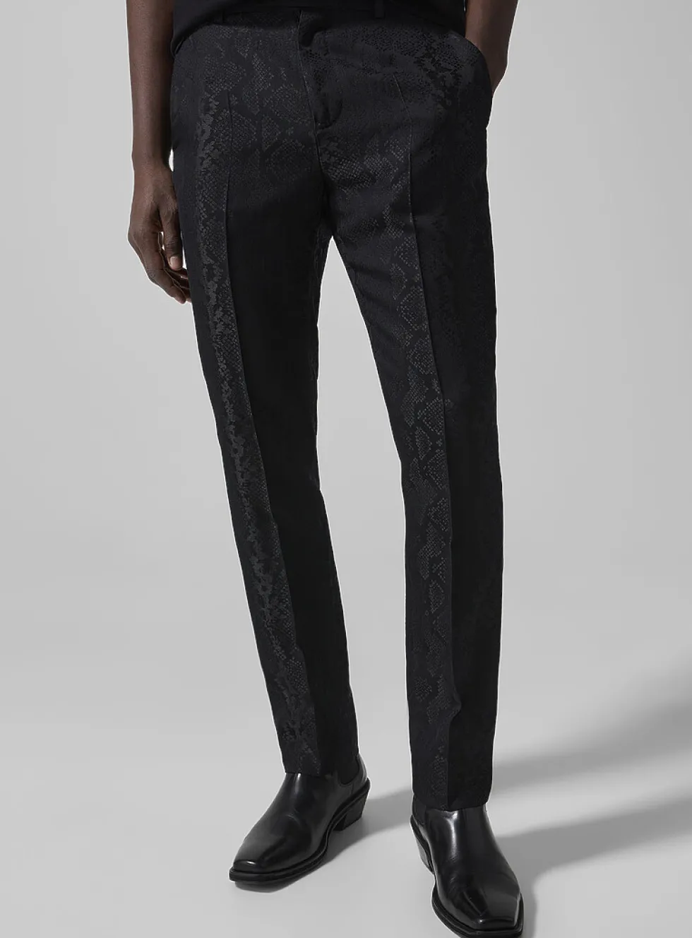 Snakeskin print jacquard pant