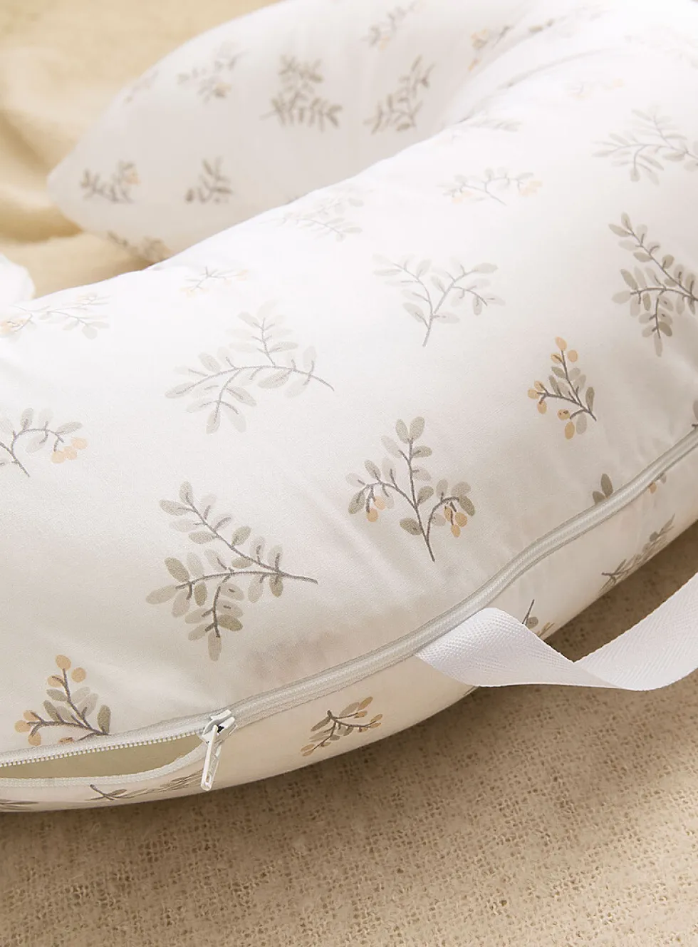 Soft foliage nursing pillow