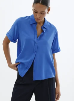 Solid flowy shirt