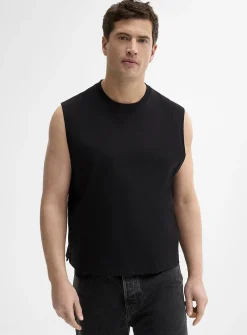 Solid muscle tee