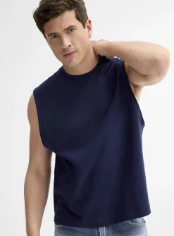 Solid muscle tee