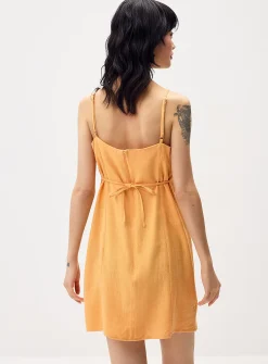 Square-neck touch of linen dress