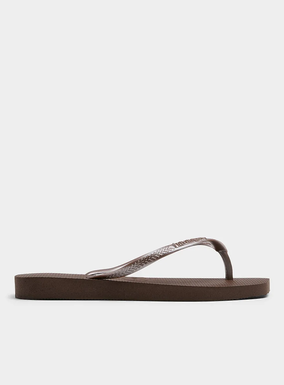 Square-toe flip-flops