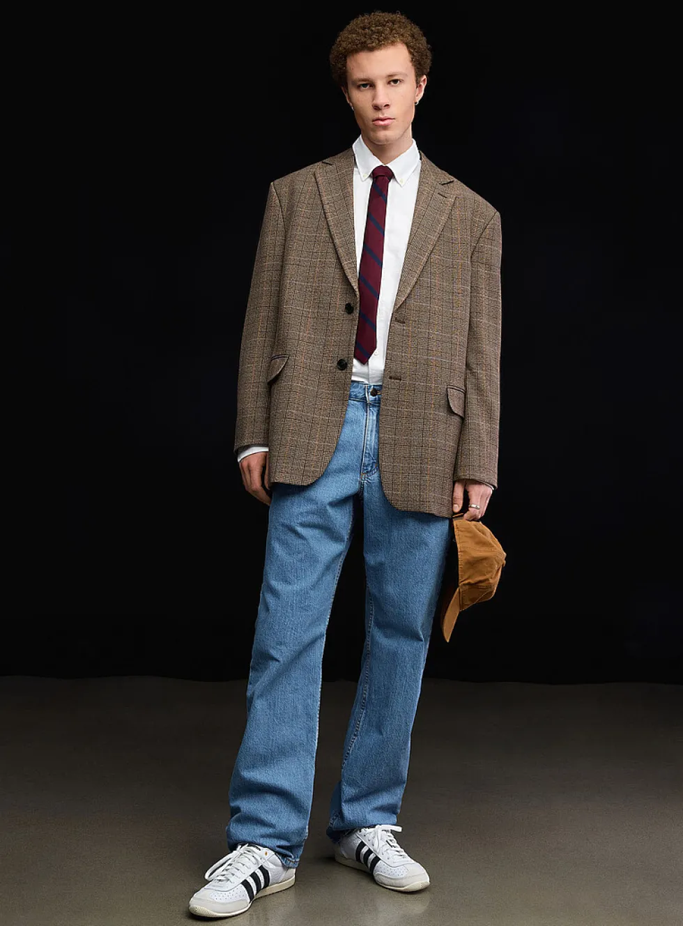 Stonewashed dad jean