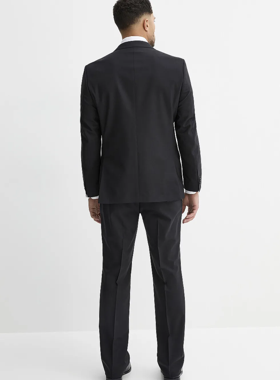 Stretch suit