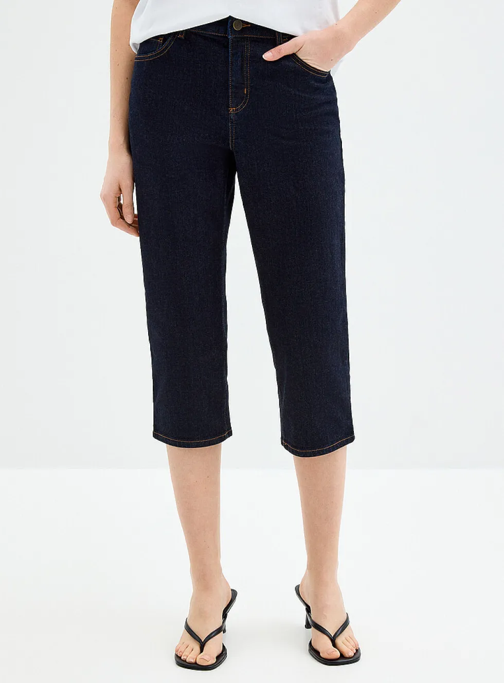 Structured capri jean
