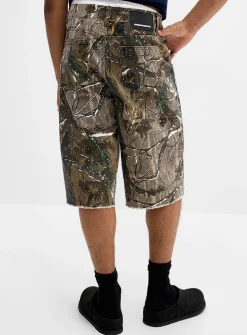 Studded camouflage Bermudas
